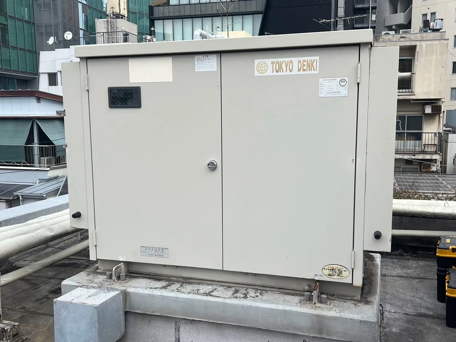 負荷試験を実施した発電機の外観