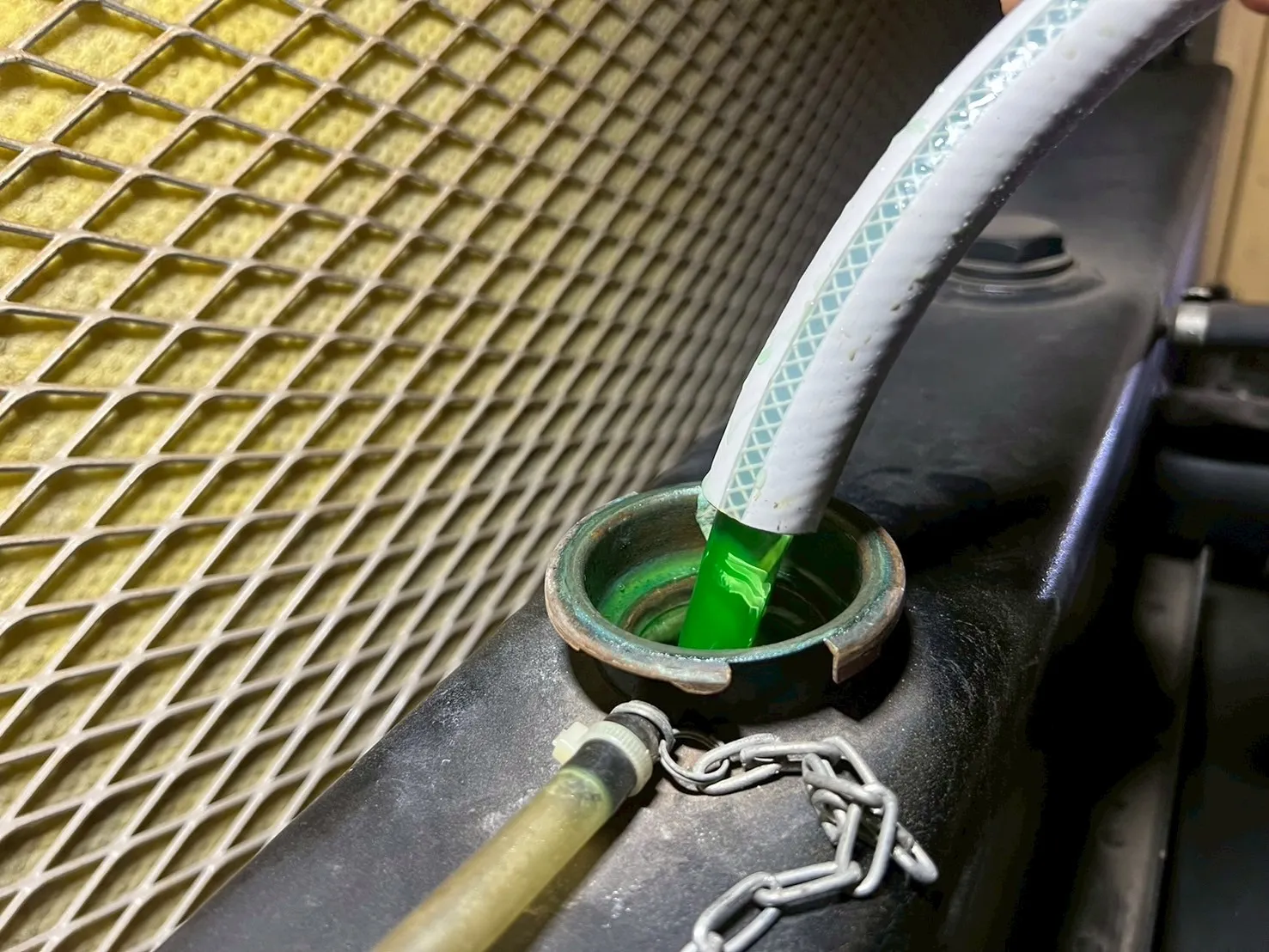 新しい冷却水の注入