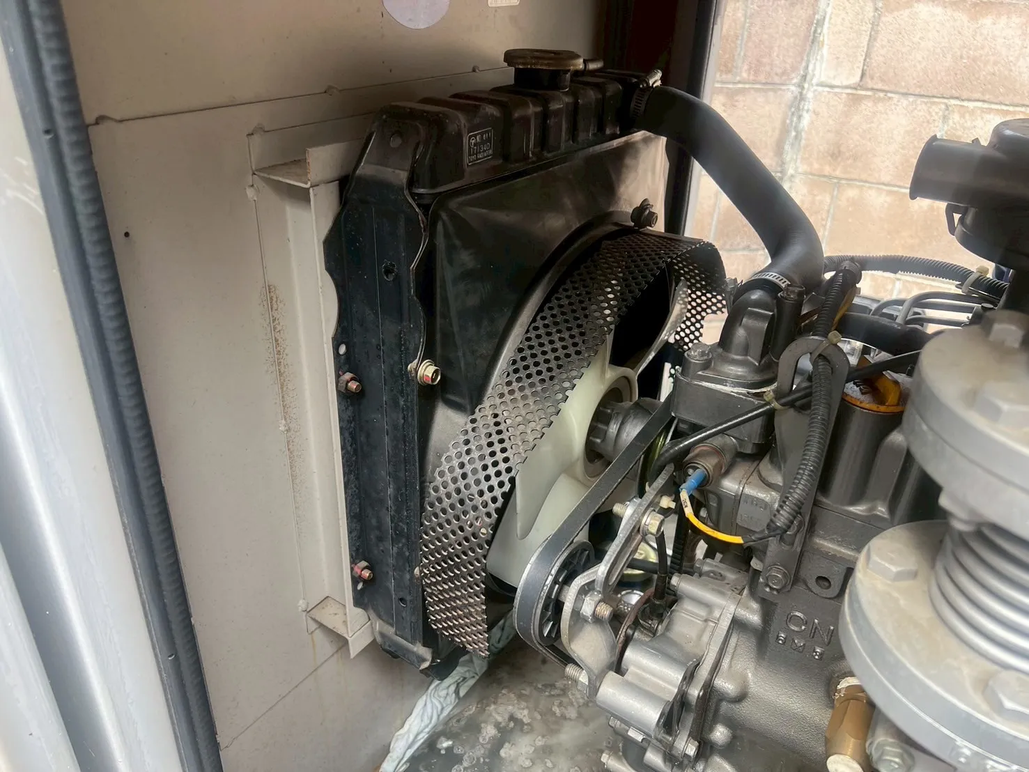 交換前のラジエーター