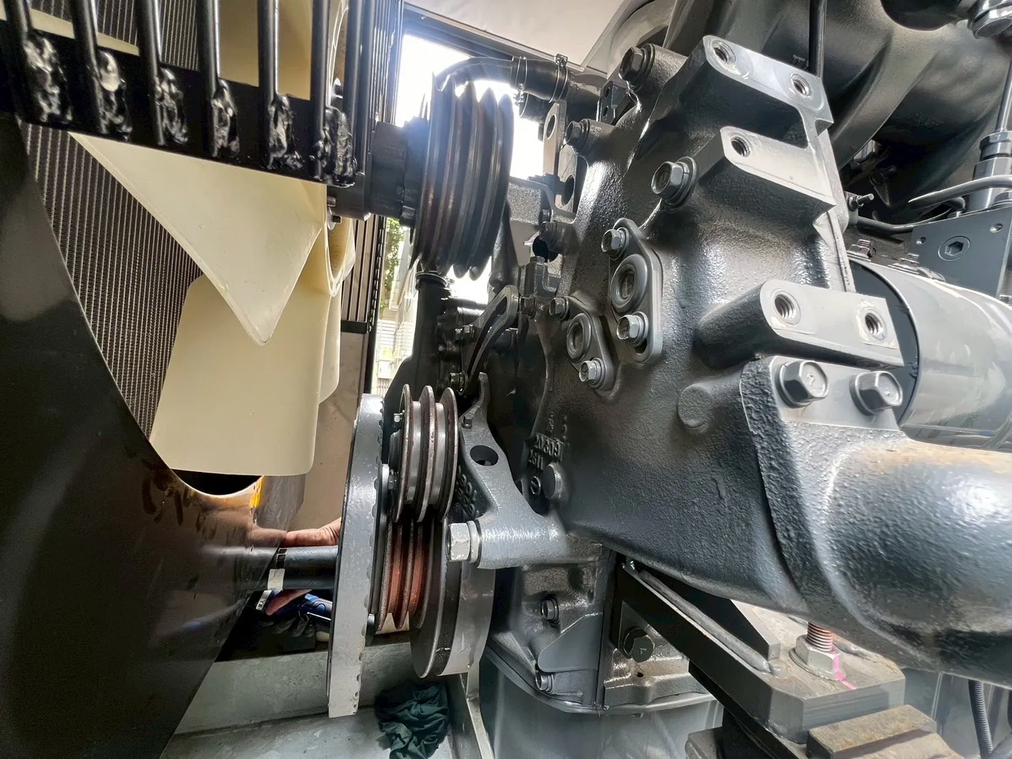 Vベルトの取り外し